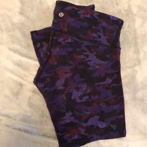 Lululemon Cropped Wunder Under Leggings